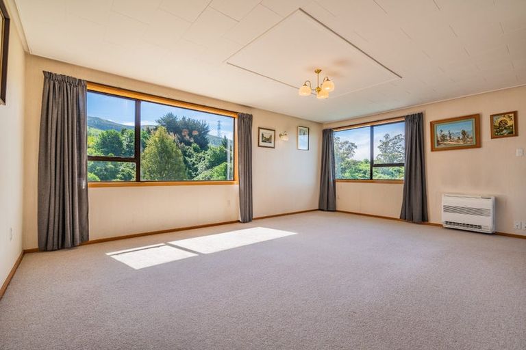 Photo of property in 35 Pioneer Crescent, Helensburgh, Dunedin, 9010