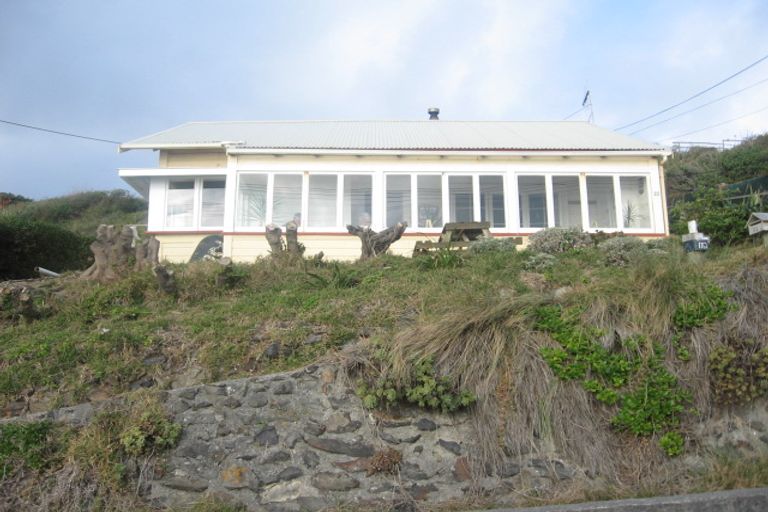 Photo of property in 22 The Parade, Paekakariki, 5034