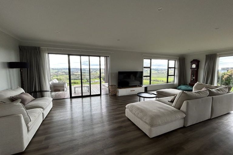 Photo of property in 30 Katania Heights, Brightwater, 7022