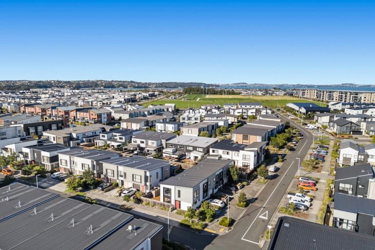 Photo of property in 60 Mapou Road, Hobsonville, Auckland, 0616