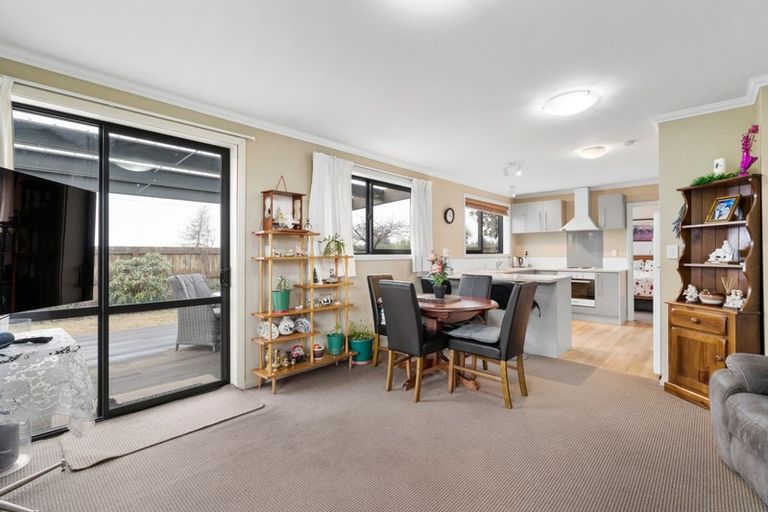 Photo of property in 5 Alpha Close, Wanaka, 9305