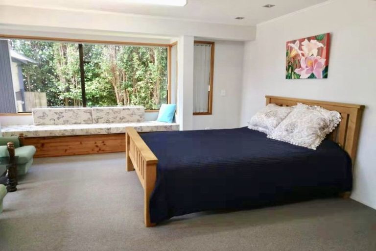 Photo of property in 13 Cyclades Place, Shelly Park, Auckland, 2014