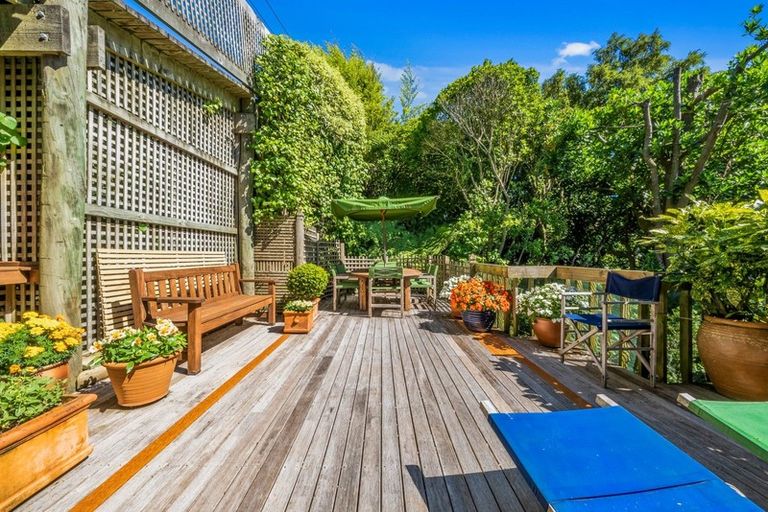 Photo of property in 8a Margaret Street, Wadestown, Wellington, 6012