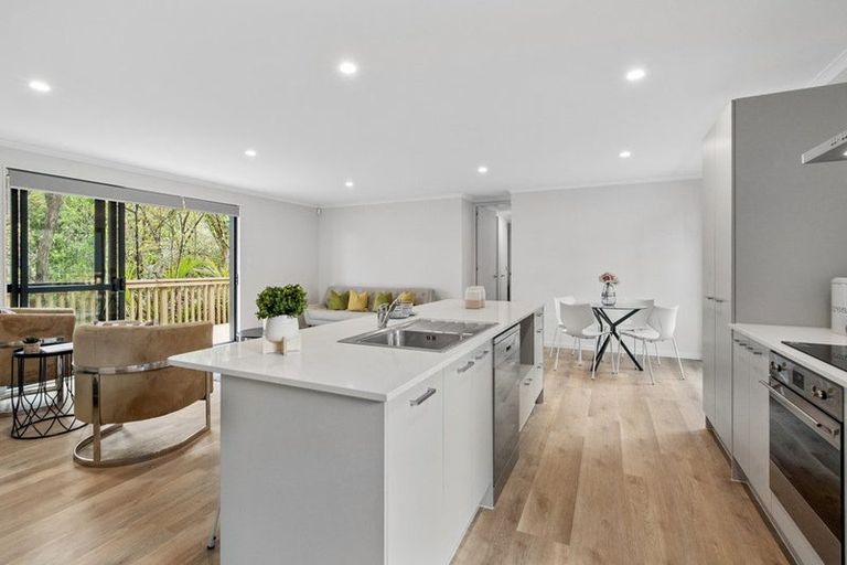 Photo of property in 16 Unity Road, Waitakere, Auckland, 0781