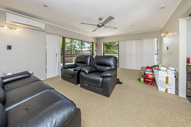 Photo of property in 6 Gibbons Road, Weymouth, Auckland, 2103