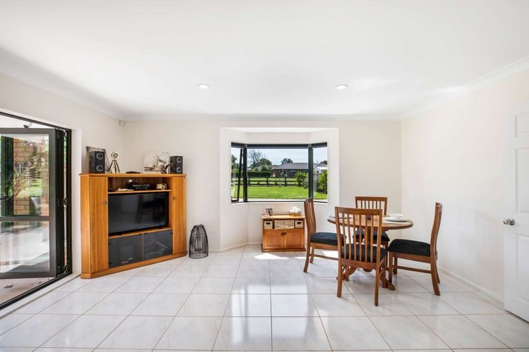 Photo of property in 6 Armstrong Way, Waiuku, 2123