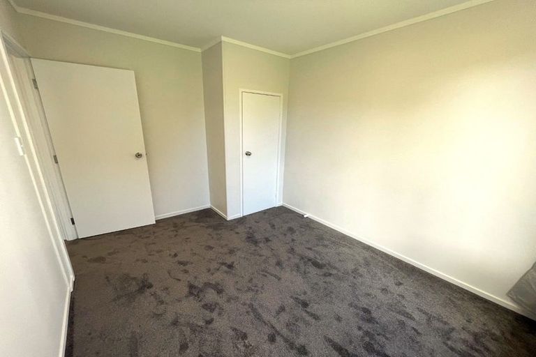 Photo of property in 1 Carbery Place, Manurewa, Auckland, 2102