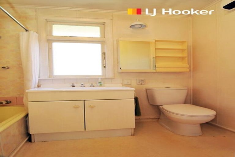 Photo of property in 14 Watson Street, Green Island, Dunedin, 9018