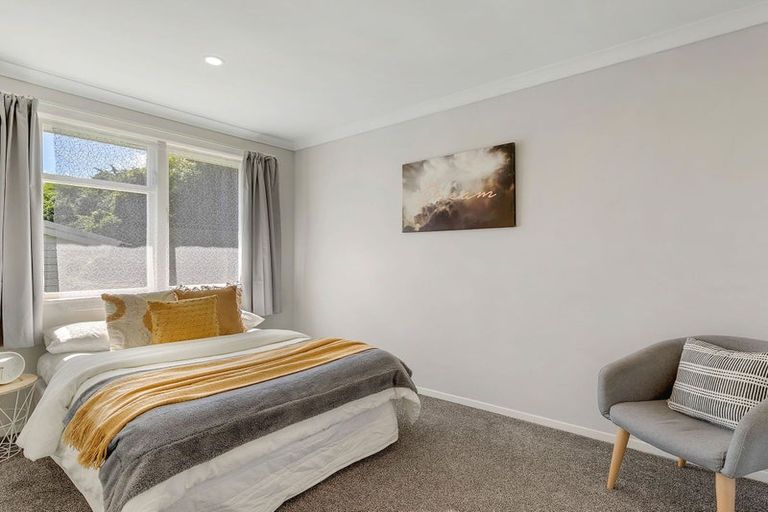 Photo of property in 38 Cardiff Crescent, Cannons Creek, Porirua, 5024