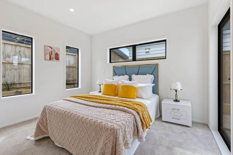 Photo of property in 19 Cara Avenue, Kumeu, 0810