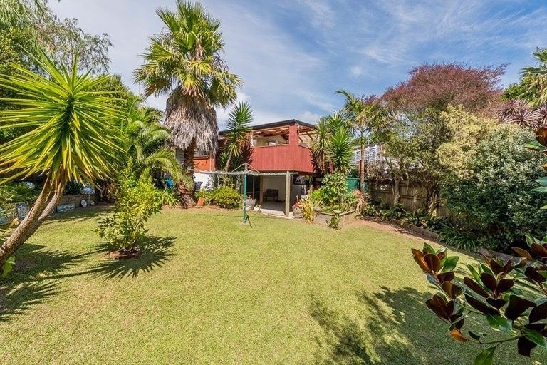 Photo of property in 28 Willoughby Avenue, Howick, Auckland, 2014