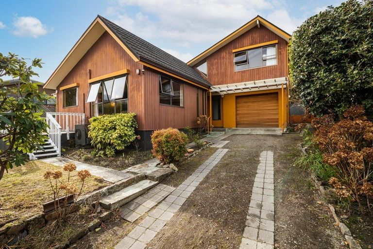 Photo of property in 5 Larch Court, Kelvin Heights, Queenstown, 9300