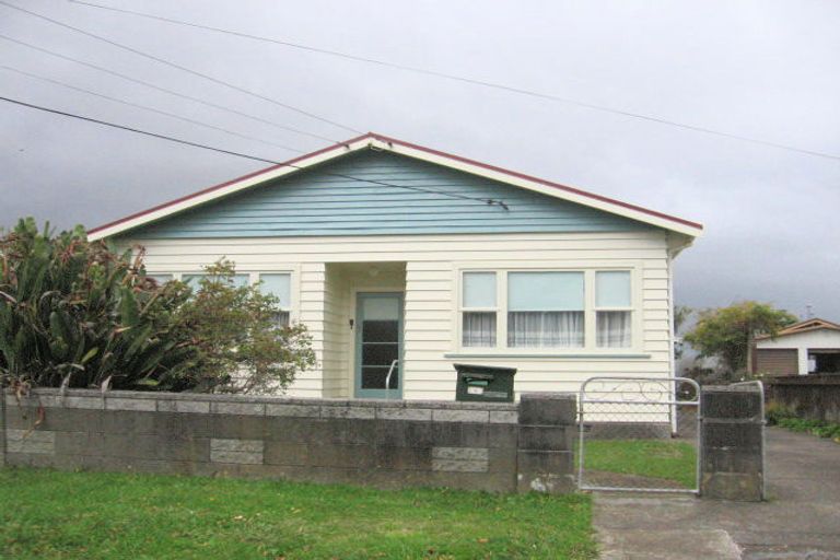 Photo of property in 6 Elizabeth Street, Moera, Lower Hutt, 5010