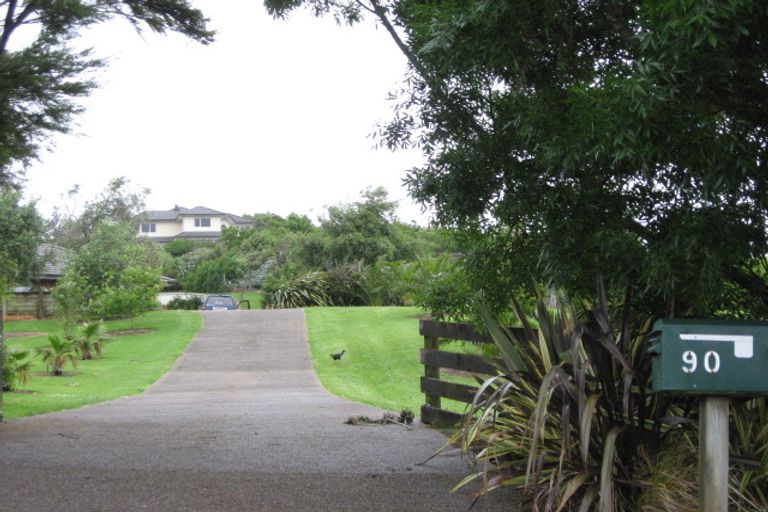 Photo of property in 90 Harry Dreadon Road, Opaheke, Papakura, 2584