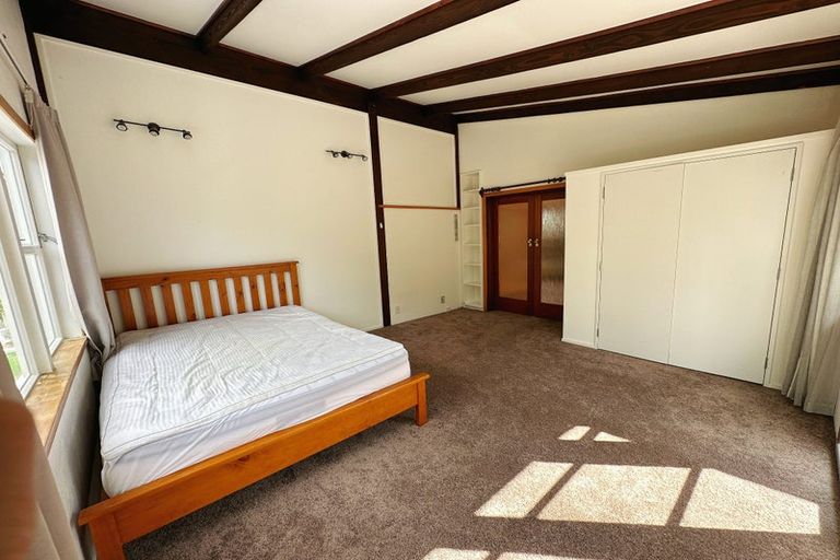 Photo of property in 194a Onewa Road, Birkenhead, Auckland, 0626