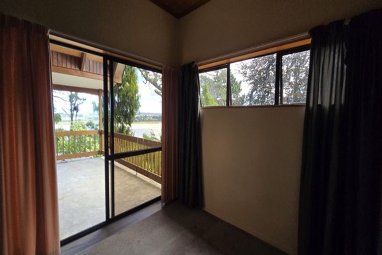 Photo of property in 139 Attwood Road, Paremoremo, Auckland, 0632