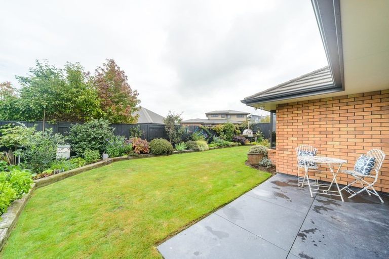 Photo of property in 14 Tennyson Avenue, Kelvin Grove, Palmerston North, 4414