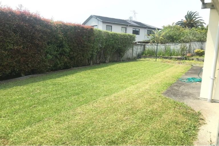 Photo of property in 132 Hugh Green Drive, Pinehill, Auckland, 0632