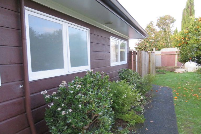 Photo of property in 2/39 Buckingham Crescent, Manukau, Auckland, 2025