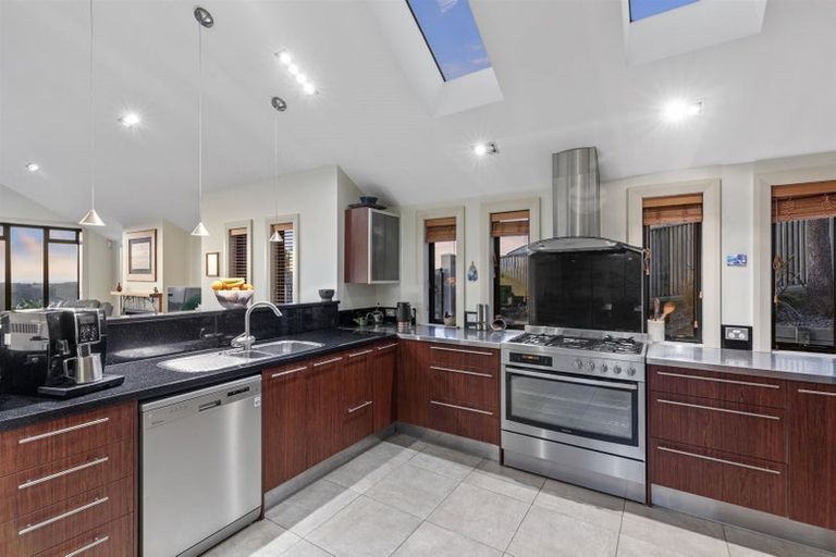 Photo of property in 16 Kahurangi Heights, Aotea, Porirua, 5024