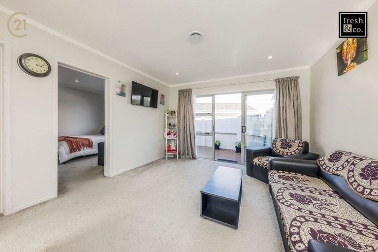 Photo of property in 2/29 South Street, Papakura, 2110