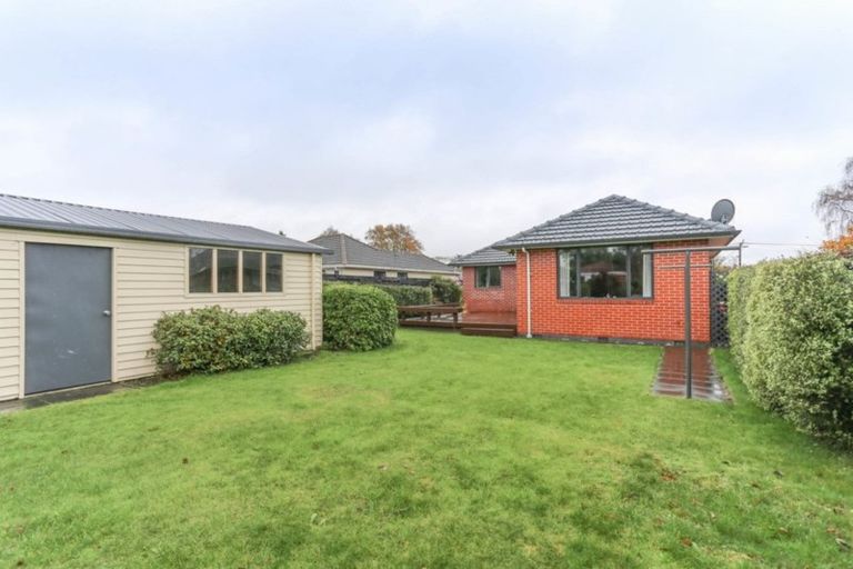 Photo of property in 39 Bevington Street, Avonhead, Christchurch, 8042