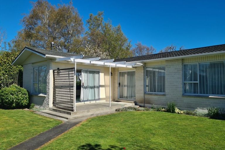 Photo of property in 26 Hornsby Street, Carterton, 5713