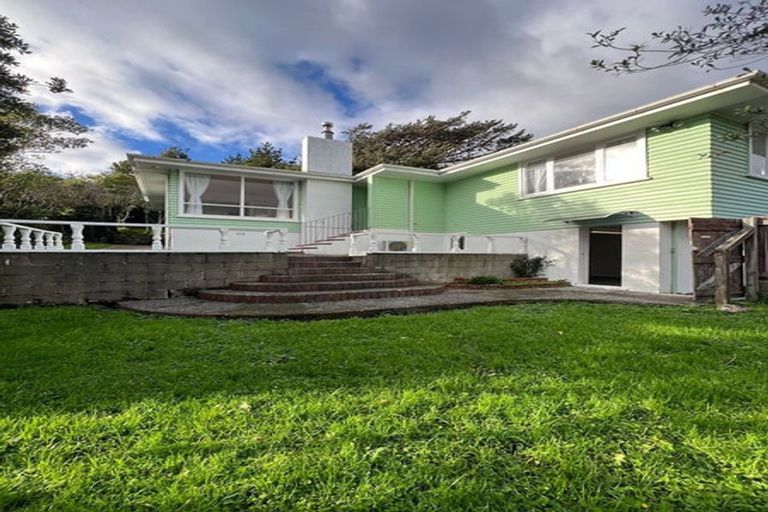 Photo of property in 100 Helston Road, Paparangi, Wellington, 6037