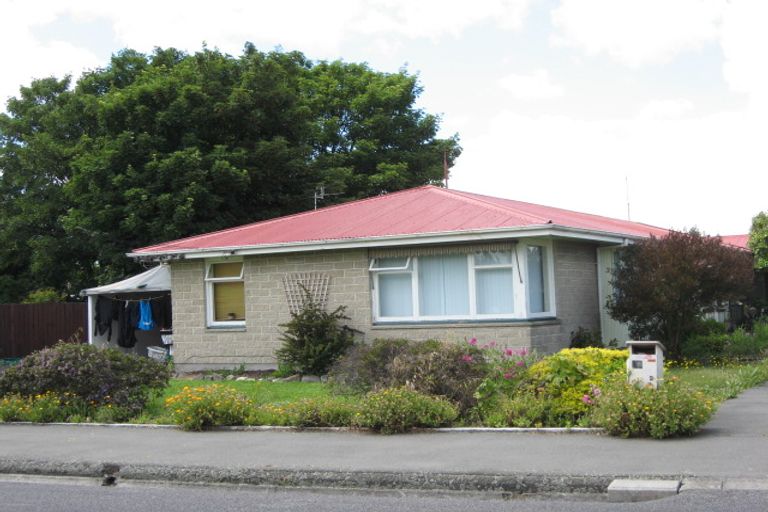Photo of property in 2/12 Feilding Street, Addington, Christchurch, 8024