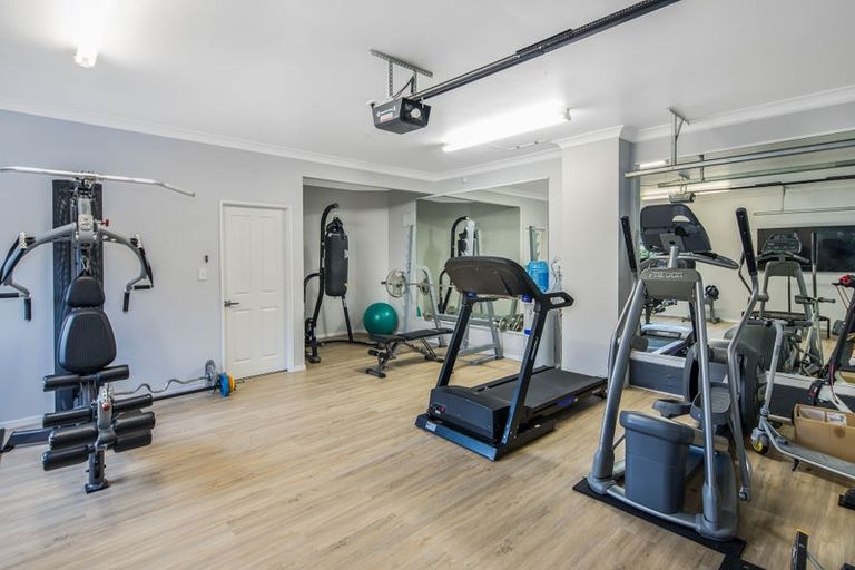 Photo of property in 7 Claverton Grove, Churton Park, Wellington, 6037