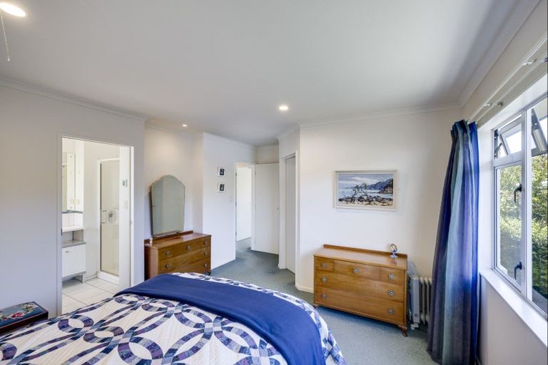 Photo of property in 44 Rochfort Road, Havelock North, 4130