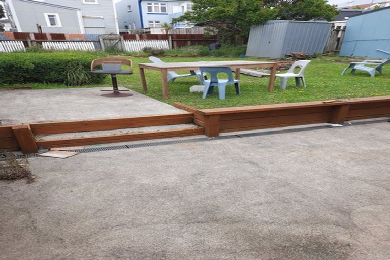 Photo of property in 26 Wilson Street, Newtown, Wellington, 6021