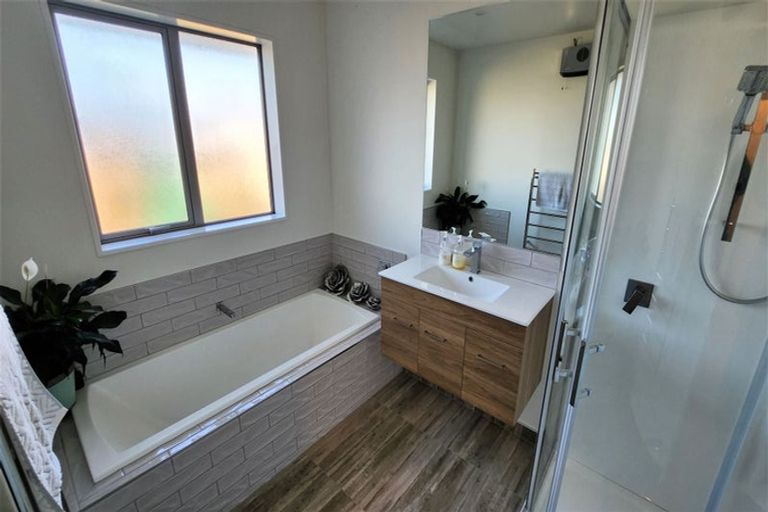 Photo of property in 48 Cross Street, Sefton, 7477