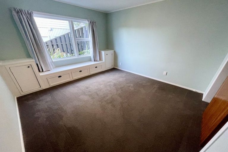 Photo of property in 21 Edgeware Road, Wilton, Wellington, 6012