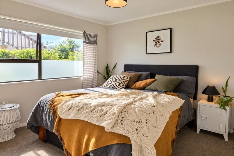 Photo of property in 5 Vella Street, Titahi Bay, Porirua, 5022
