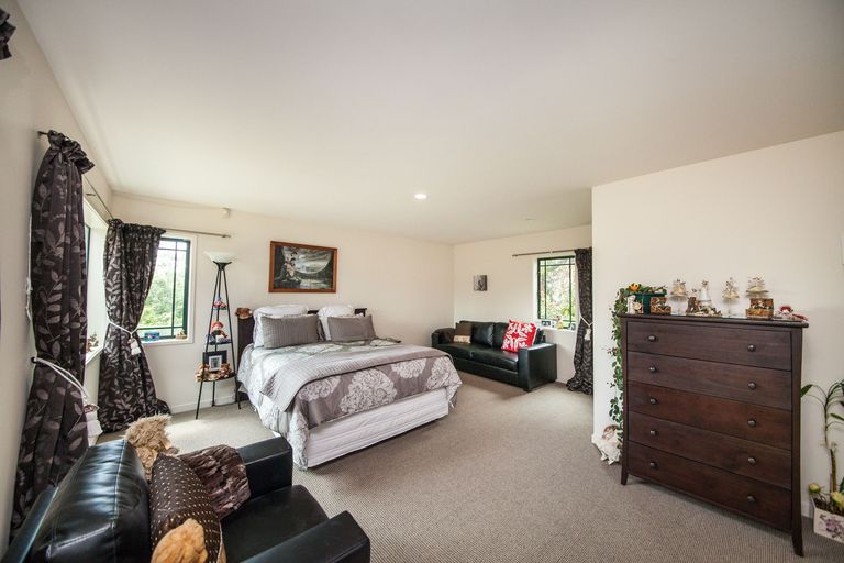 Photo of property in 7 The Oaks, Awapuni, Palmerston North, 4412