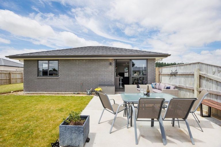 Photo of property in 27 Oldfield Lane, Marton, 4710