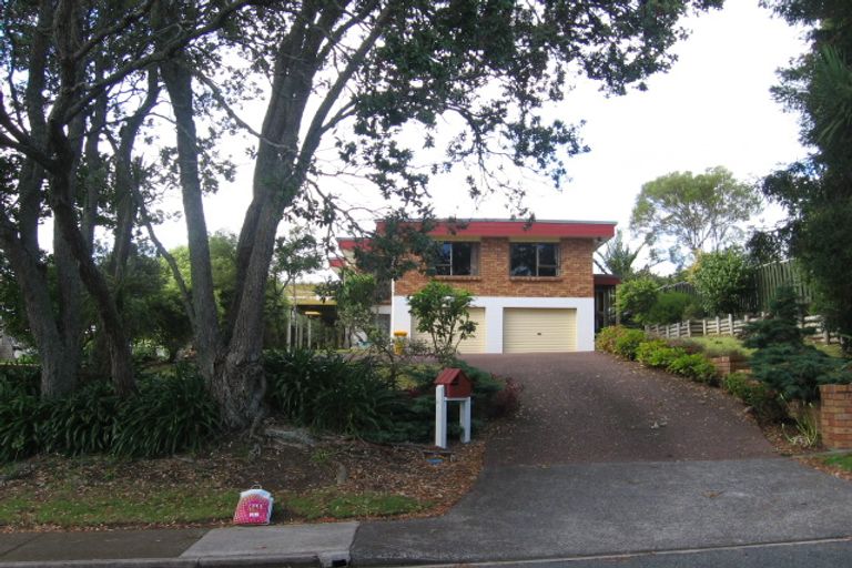 Photo of property in 1 Moore Street, Hillcrest, Auckland, 0627