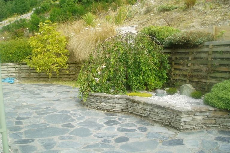 Photo of property in 15 Dart Place, Fernhill, Queenstown, 9300