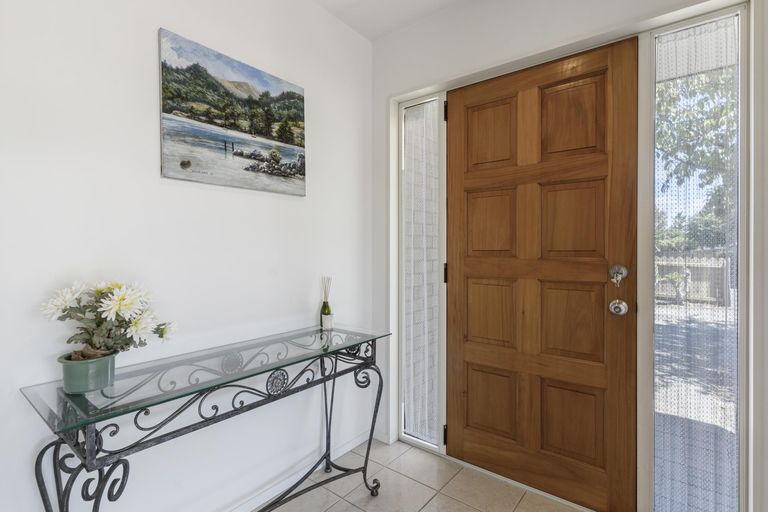 Photo of property in 1/24 Headcorn Place, Botany Downs, Auckland, 2010