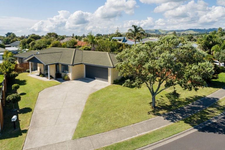 Photo of property in 5 Arabian Drive, Papamoa Beach, Papamoa, 3118