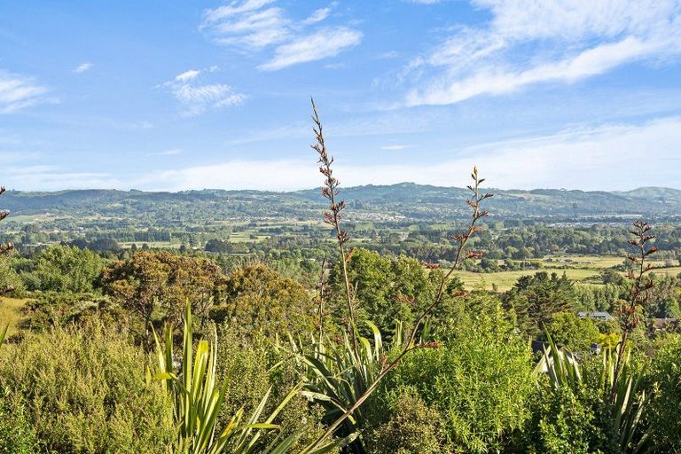 Photo of property in 40 Henriette Place, Totara Park, Auckland, 2105