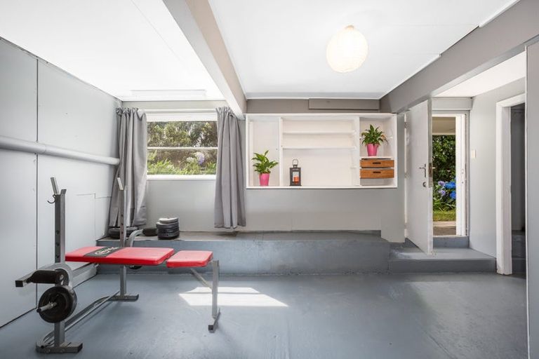 Photo of property in 50 Rawhiti Road, Pukerua Bay, 5026