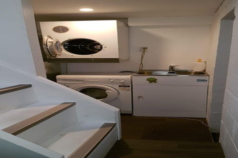 Photo of property in 2/34 Teal Crescent, Beach Haven, Auckland, 0626