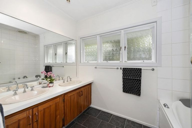 Photo of property in 527 River Road, Fairfield, Hamilton, 3214