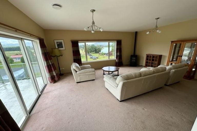 Photo of property in 25 Muriwai Drive, Manapouri, 9679