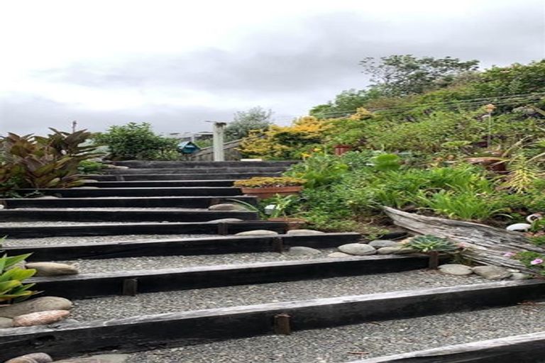 Photo of property in 27 Hicks Crescent, Waikanae Beach, Waikanae, 5036