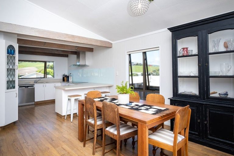 Photo of property in 68 Harper Road, Waimarama, Havelock North, 4294