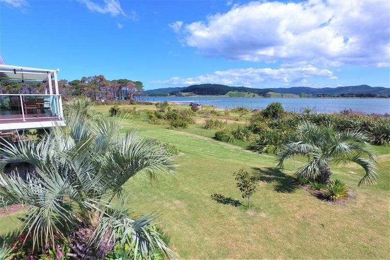 Photo of property in 116 Ti Kouka Crescent, Matarangi, Whitianga, 3592
