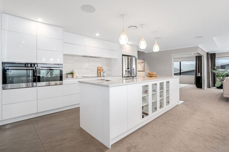 Photo of property in 14 Wangapeka Way, Aotea, Porirua, 5024